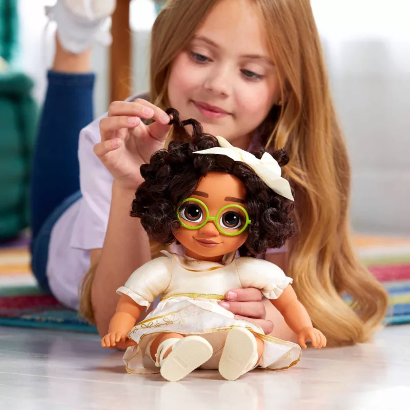 Jakks Young Mirabel Doll Set, Encanto 4 Jakks Young Mirabel Doll Set, Encanto - Image 2