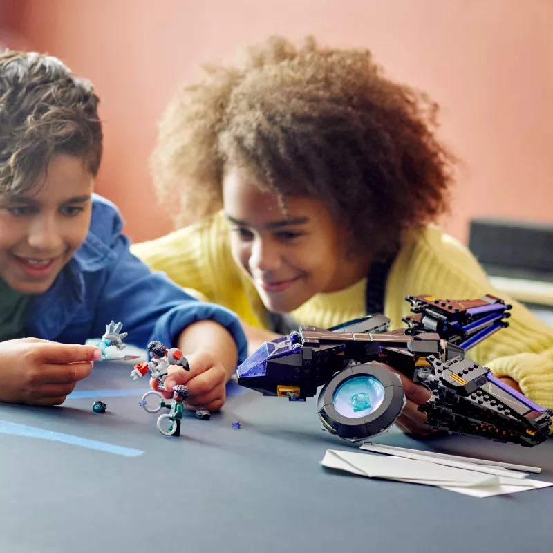 LEGO Shuri's Sunbird Set, Black Panther: Wakanda Forever 4 LEGO Shuri's Sunbird Set, Black Panther: Wakanda Forever - Image 2